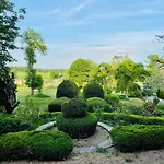 Château De Bruges Bed & Breakfast 4*