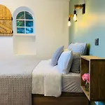 Chateau De Bruges Bed & Breakfast 4*