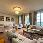 Chateau De Bruges Bed & Breakfast