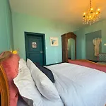 Bed & Breakfast Chateau De Bruges 4*