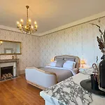 Bed & Breakfast Chateau De Bruges Lapeyrouse