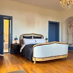 Bed & Breakfast Chateau De Bruges 4*