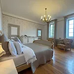 Chateau De Bruges Bed & Breakfast
