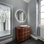 Chateau De Bruges 4* Lapeyrouse