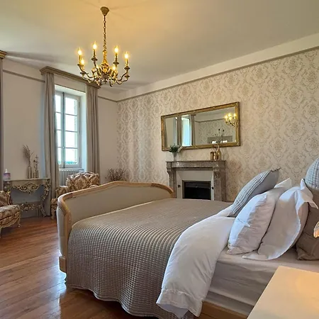 Chateau De Bruges Bed & Breakfast
