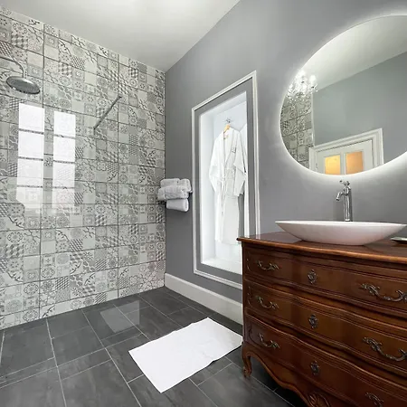 Chateau De Bruges 4* Lapeyrouse