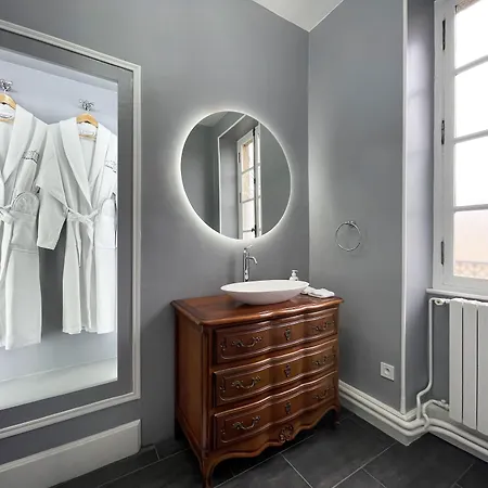 Chateau De Bruges 4* Lapeyrouse