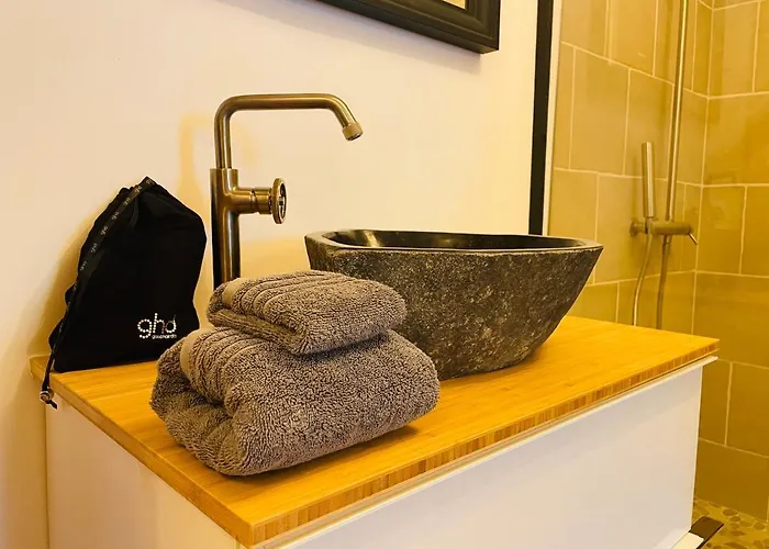 Bed & Breakfast Chateau De Bruges 4*