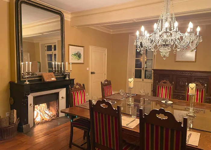 Chateau De Bruges Bed & Breakfast 4*