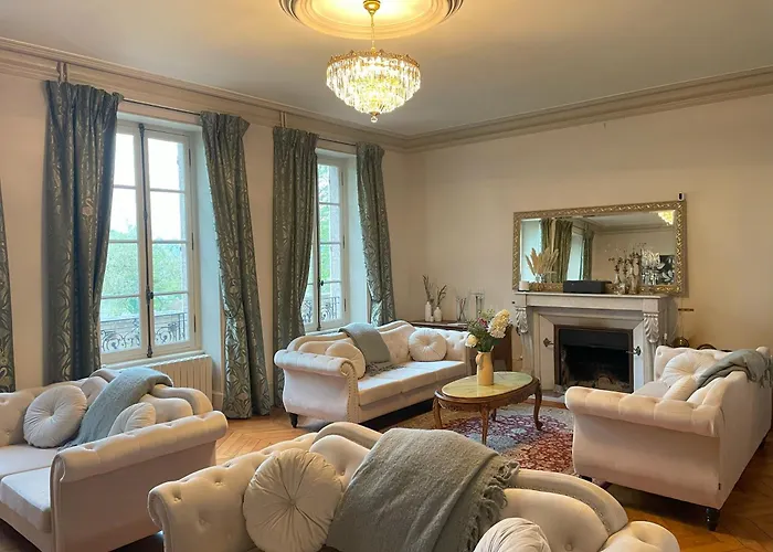 Chateau De Bruges Lapeyrouse