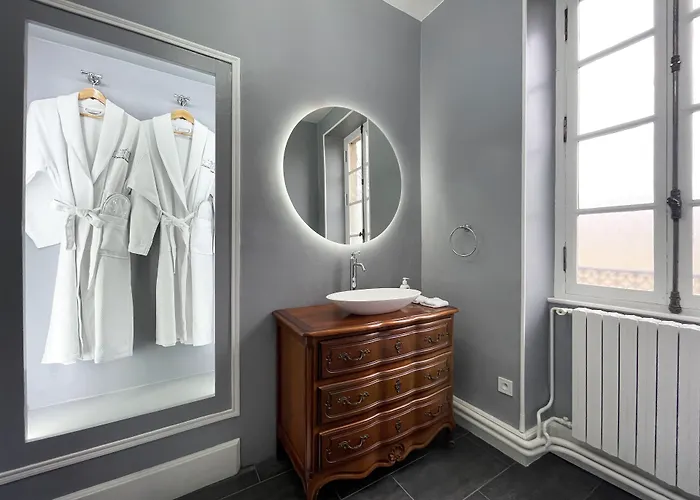 Chateau De Bruges 4* Lapeyrouse